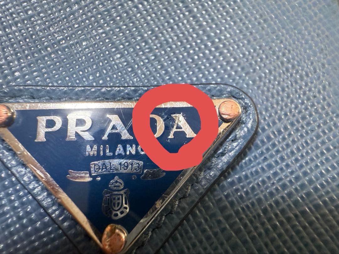 PRADA サフィアーノレザー　iPhone16proケース　箱付き