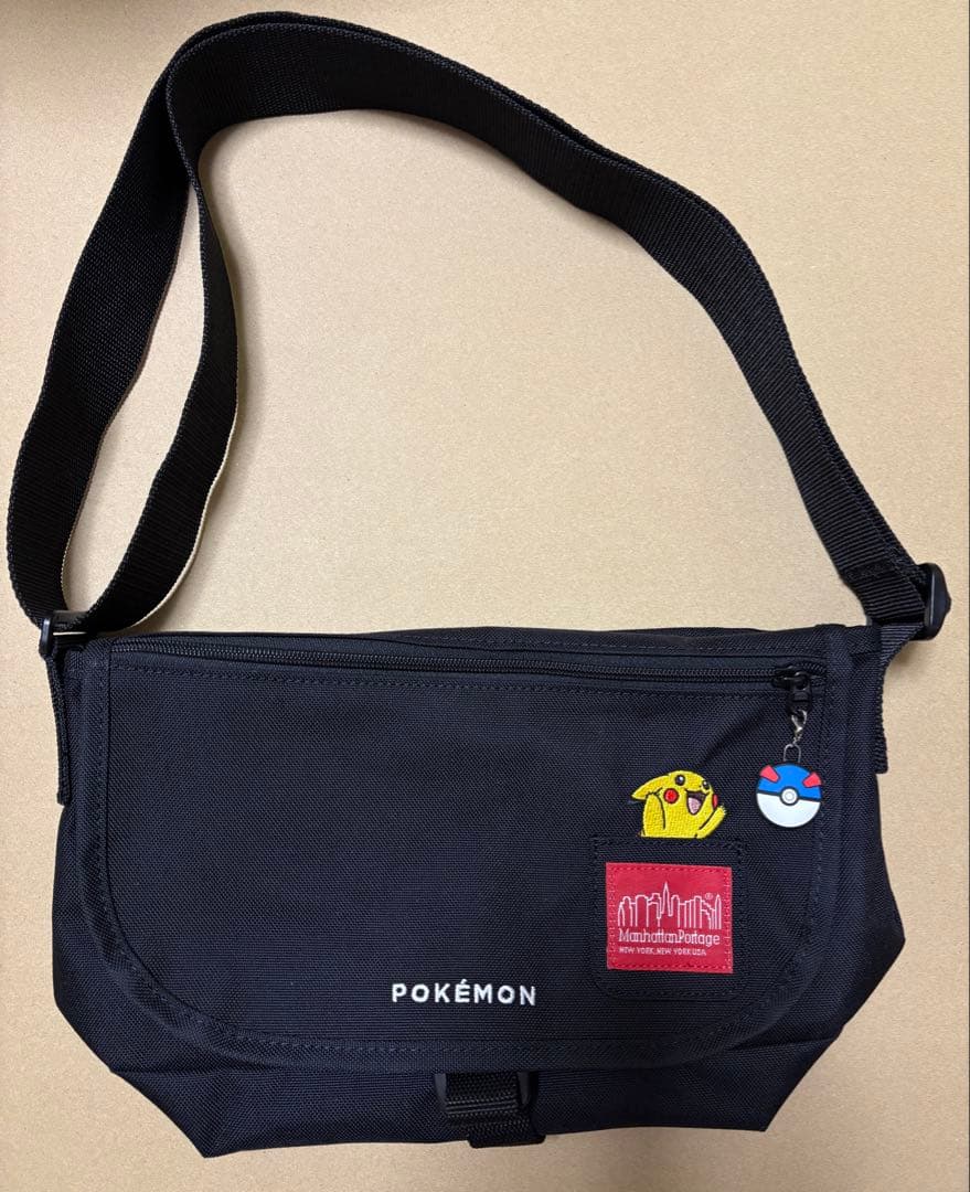 【マンハッタンポーテージ】ポケモンコレクション　ピカチュウ　メッセンジャーバッグ