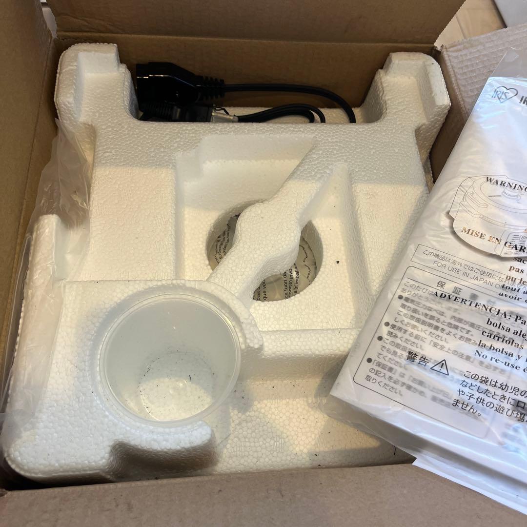 【新品未使用】アイリスオーヤマ 電気圧力鍋 ホワイト