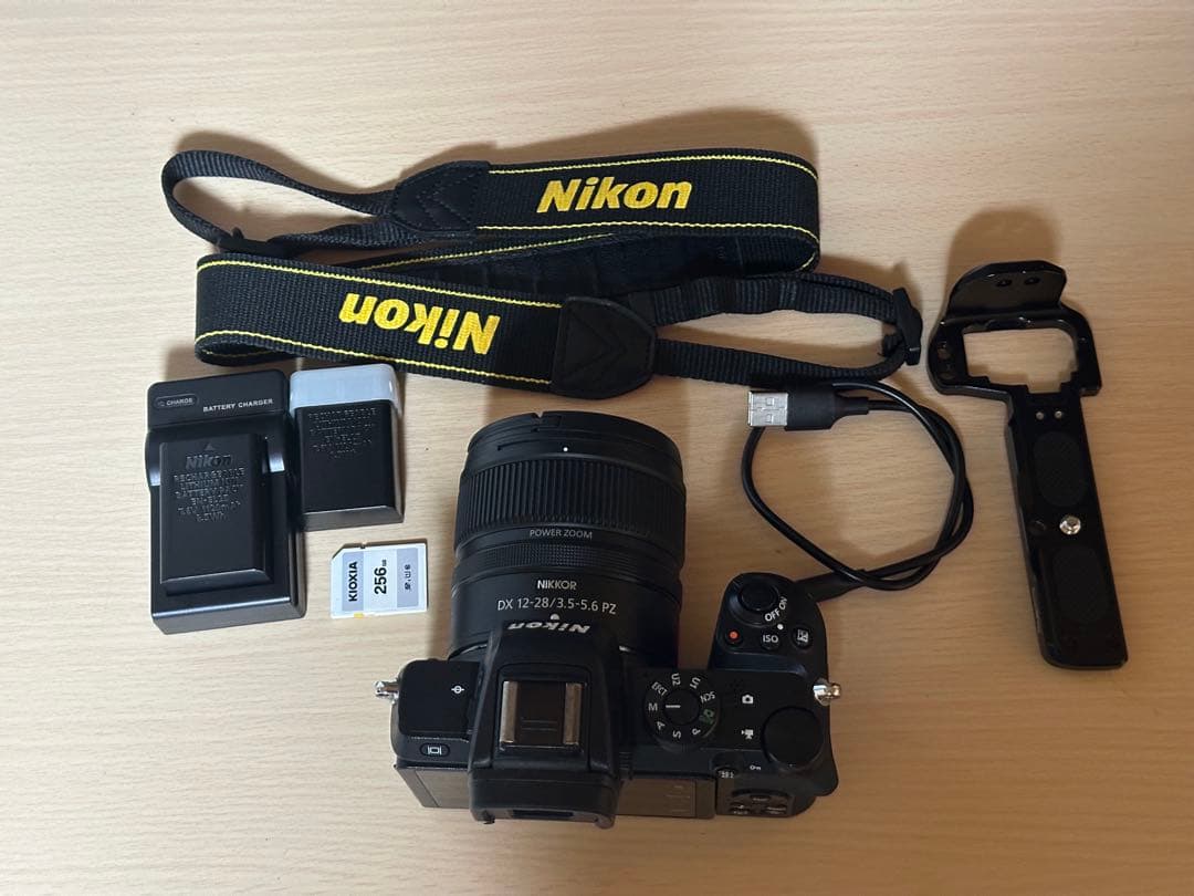 Nikon Z50 ミラーレスカメラ DX 12-28mm