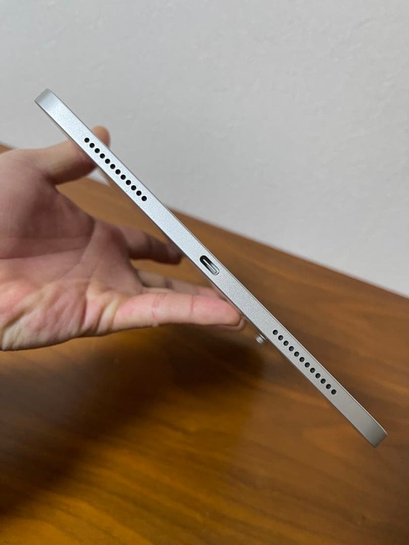 シルバー iPad 第10世代　64gb wifi モデル
