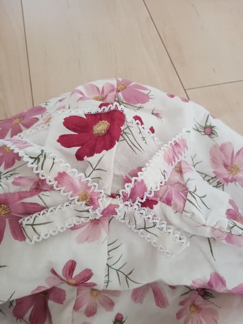 【ゆきゆき♡】　　美品　ピンクハウス　コスモス柄ブルゾン