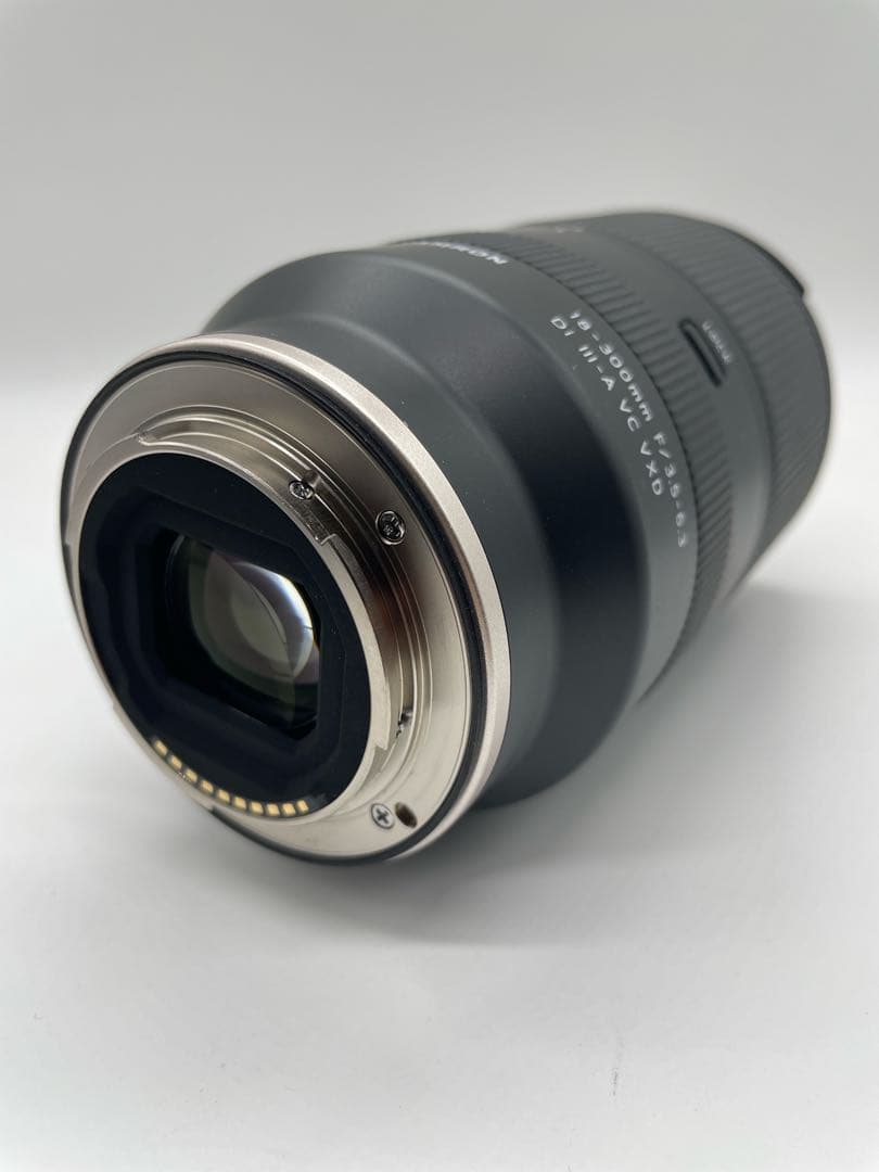 【美品】タムロン18-300mm 3.5-6.3 Di III ※Eマウント
