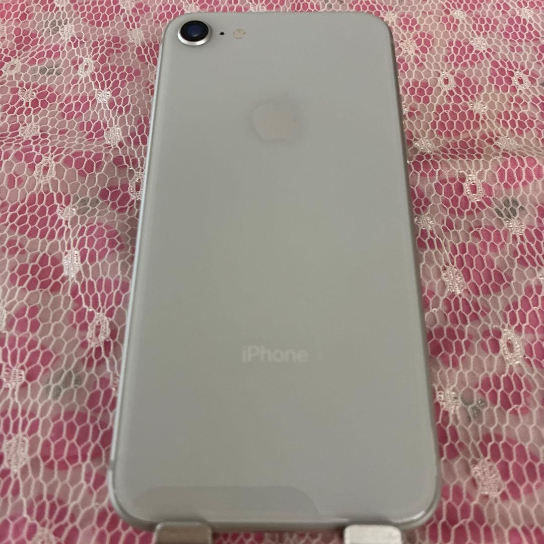 iPhone8 64GBドコモSIMロック解除済み 【一部訳あり】