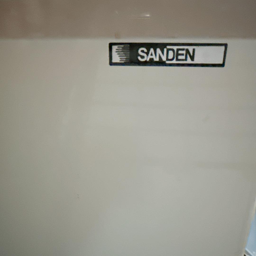 サンデン　業務用　冷凍ストッカー　ショーケース　ガラス蓋　2F-G057XE