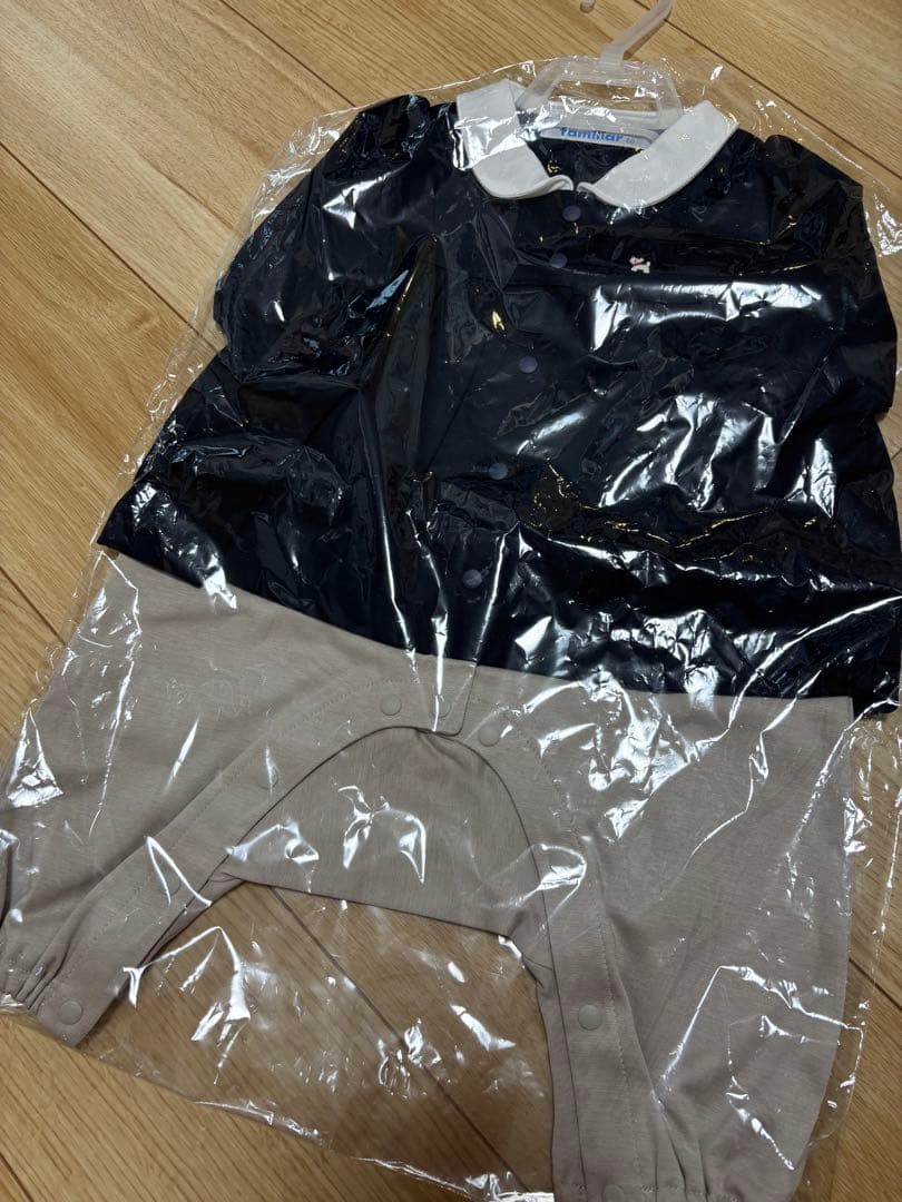 新品未使用　familiar ファミリア　ロンパース