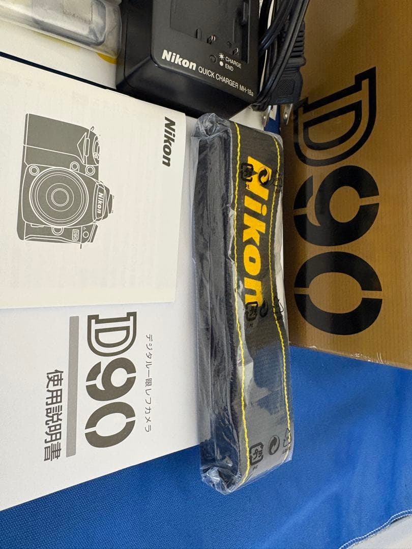 Nikon D90 ボディ ジャンク品 元箱・付属品多数 ERR表示