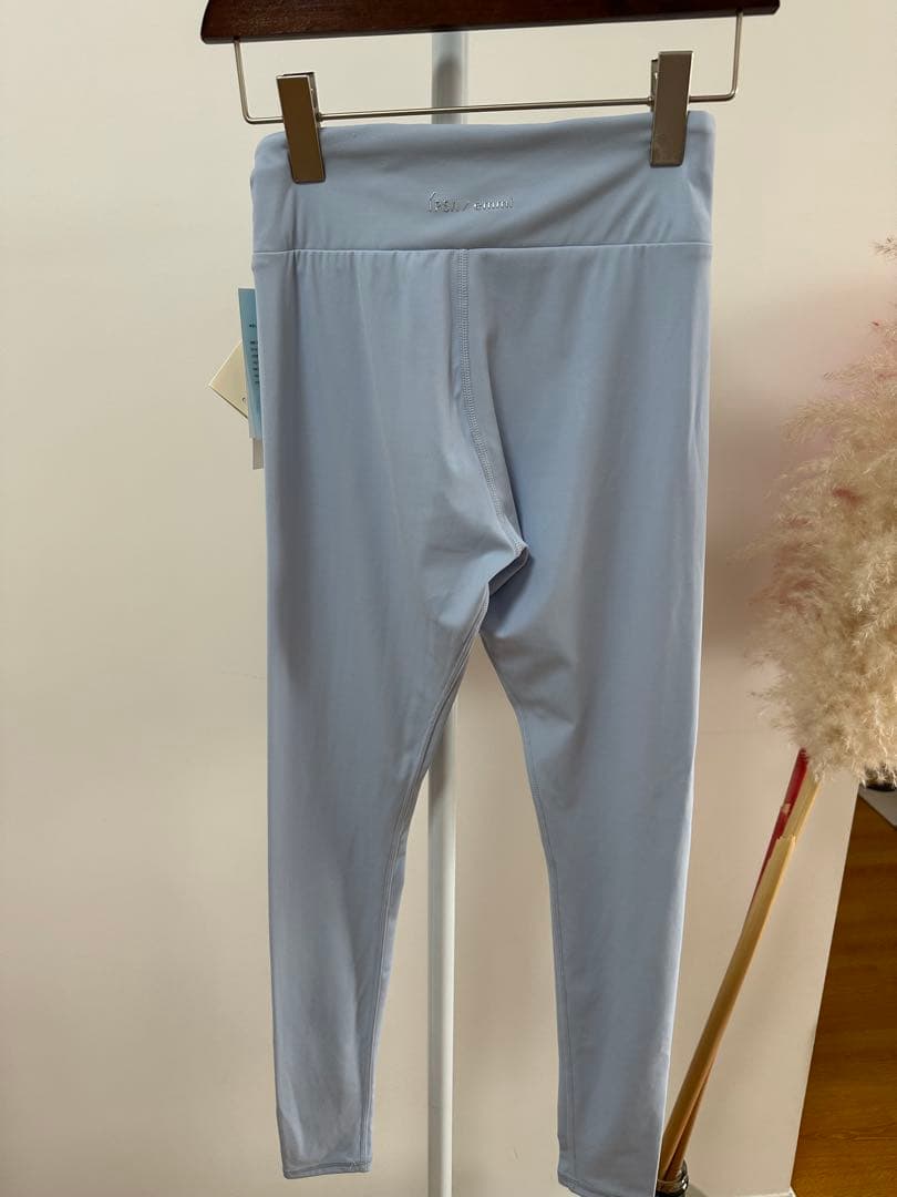 エミヨガ新品2点セット❗️イプサコラボサステナレッチユニティーレギンス&ブラトップ