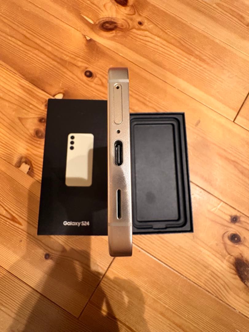 Galaxy S24 アンバーイエロー 256GB国内版 / SIMフリー・美品