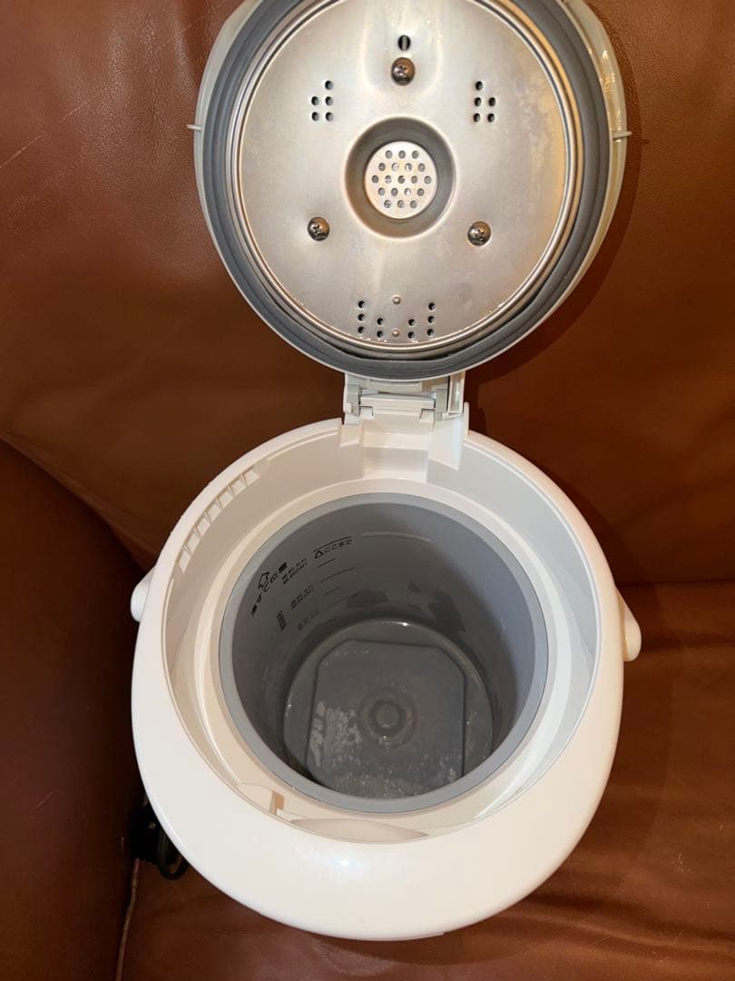 この型番では最安値　象印 加湿器 EE-RR50型フィルター不要 22年製