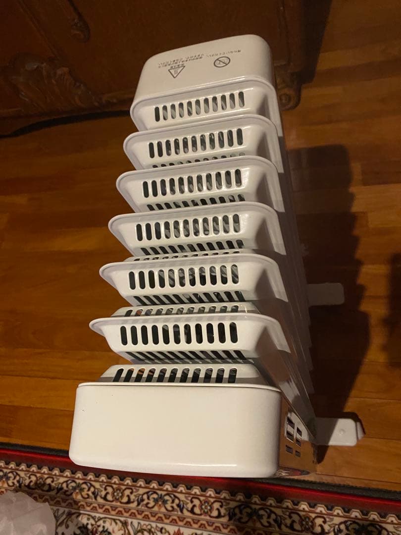 Dimplexオイルヒーター スリムデザイン ホワイト Ｂ05