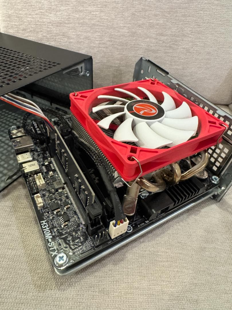 コンパクトデスクトップPC i5-8400 メモリ4GB