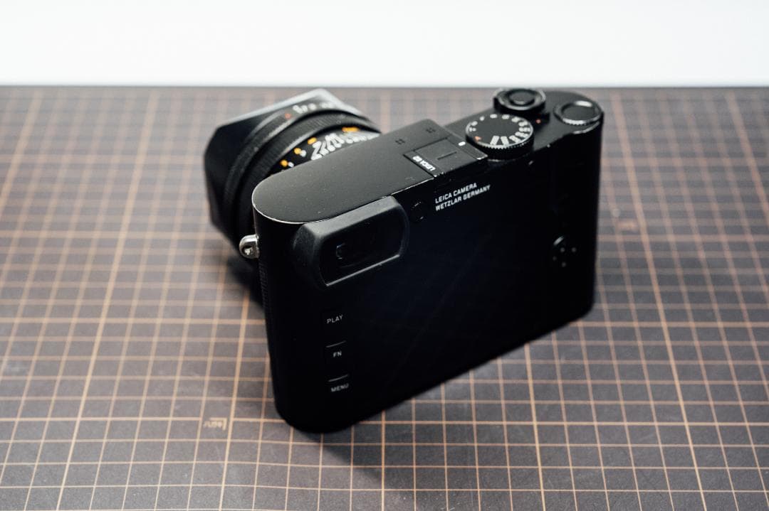 【早い者勝ち/値段交渉可/作例あり】LEICA Q2 + ハーフレザーカバー