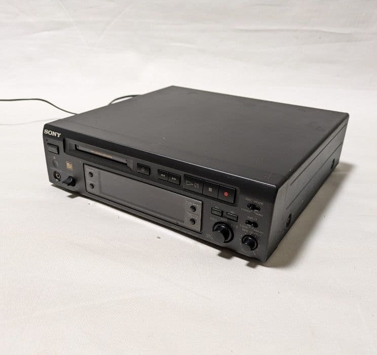 MDデッキ　SONY MDS-S37　MDプレイヤー/レコーダー(リモコン付属)