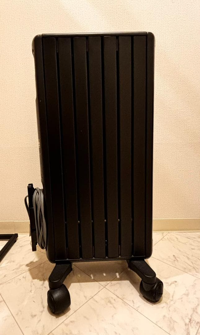 DeLonghi MDH09-PB オイルヒーター 900W　ブラック