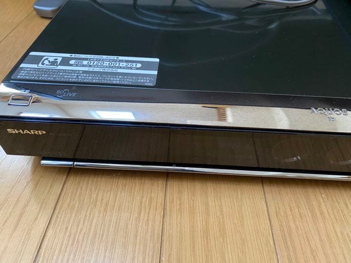 SHARP AQUOS46型テレビ＆ブルーレイディスクレコーダー