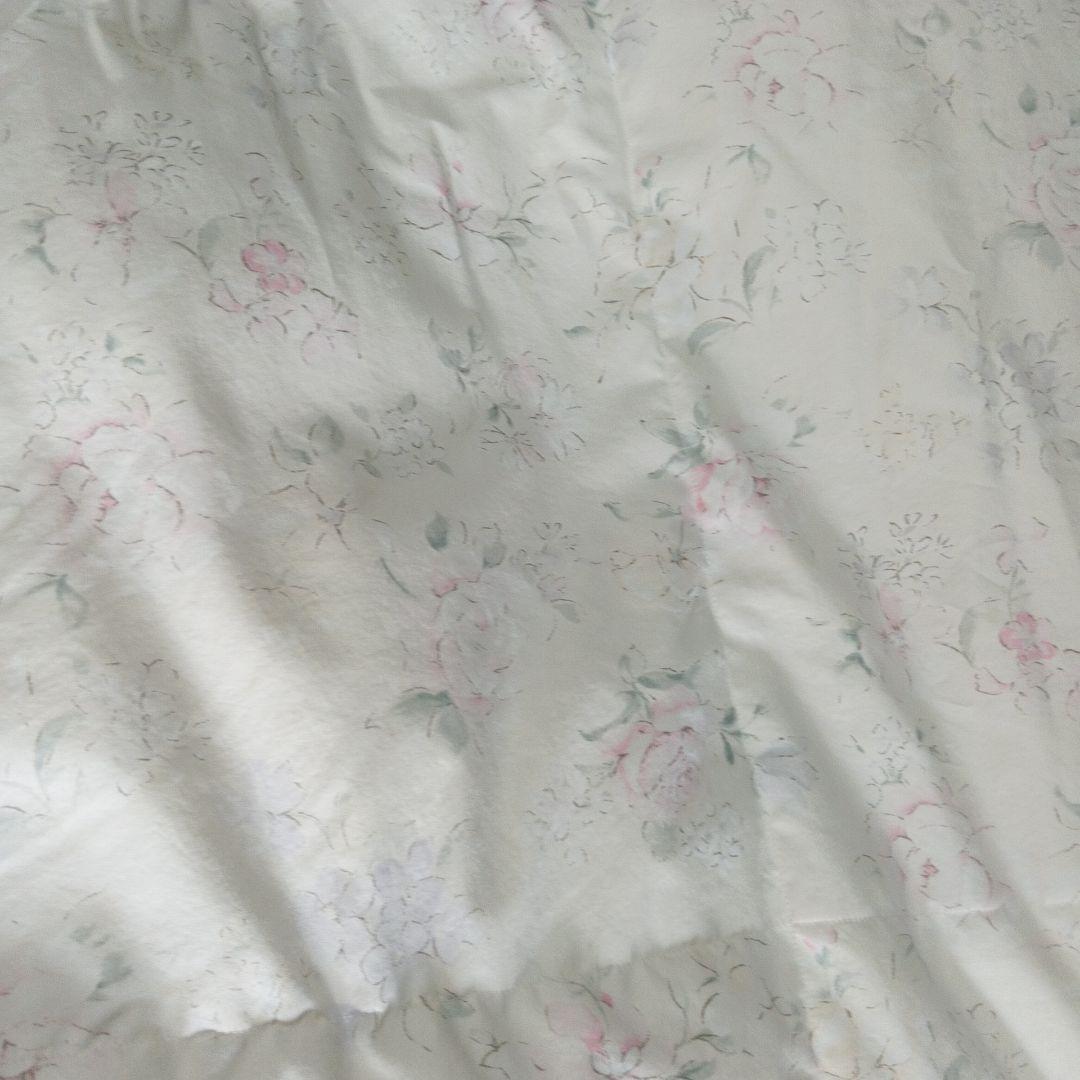 羽毛掛け布団　シングルサイズ　表地(絹仕様)　ダウン95%　中羽毛1.4㌔