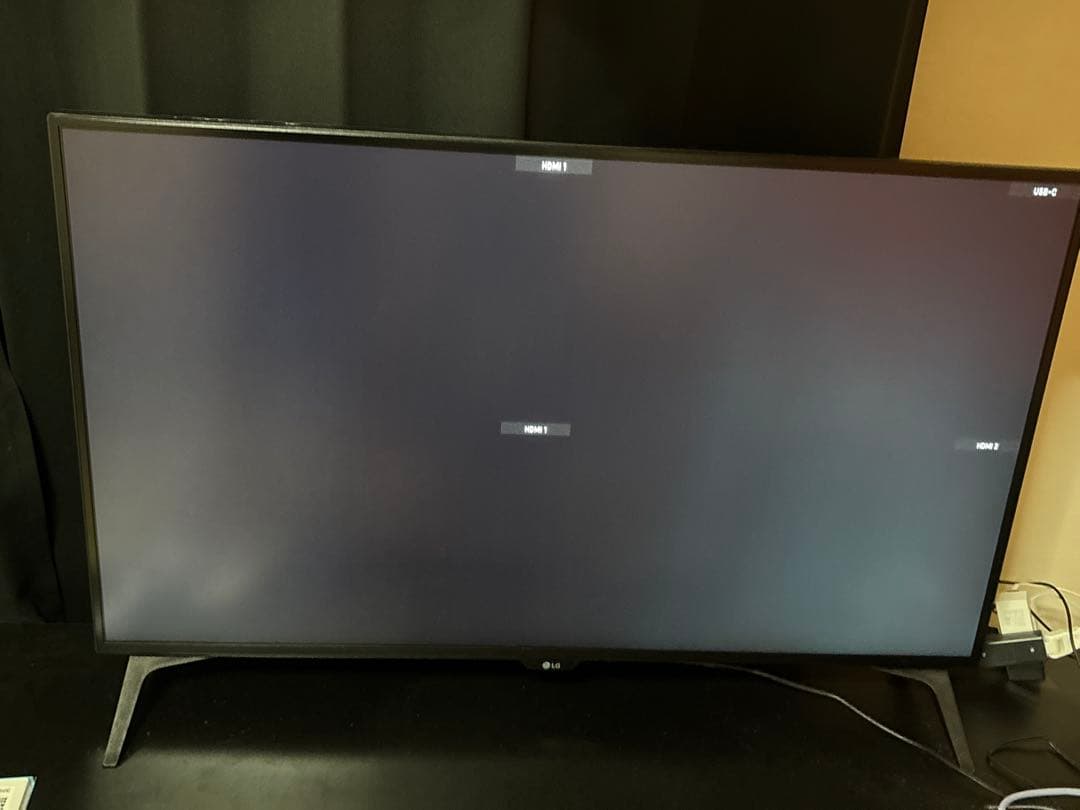 43UN700T-B LG 42.5インチ IPSモニター　2024年製造品