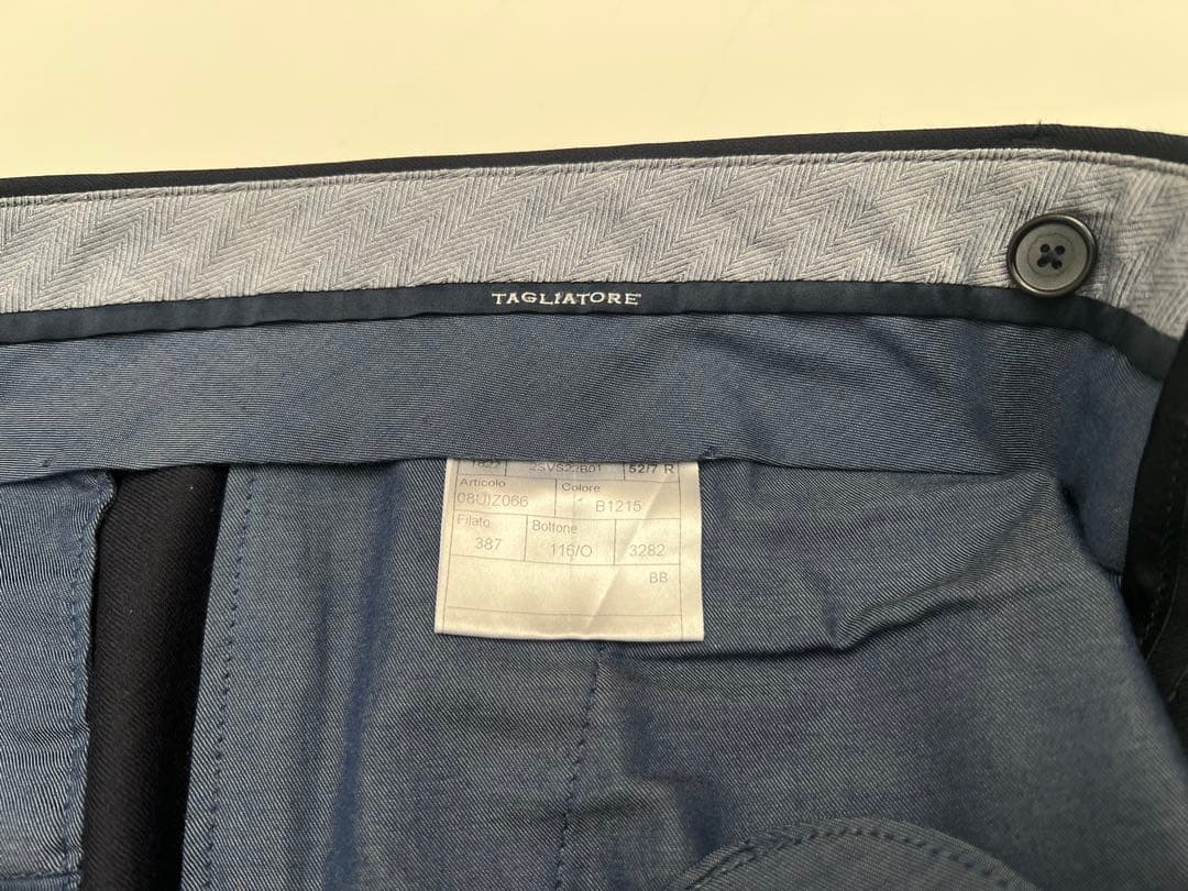 TAGLIATORE タリアトーレ フランネル素材スーツ／ダークネイビー52