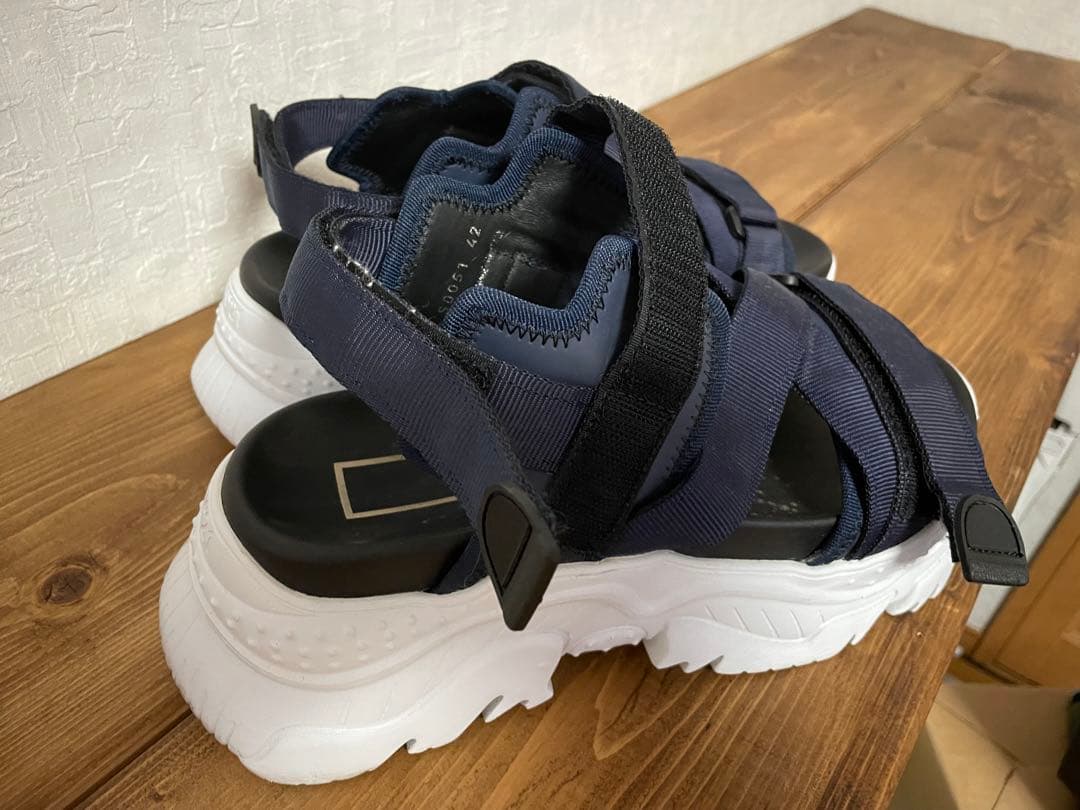 N°21 ネイビー スポーツサンダル