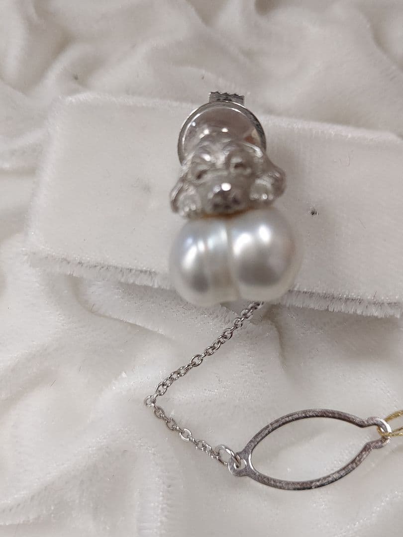 本日値下げ　新品　ホワイトゴールド　犬モチーフ南洋真珠タイタック　男女兼用