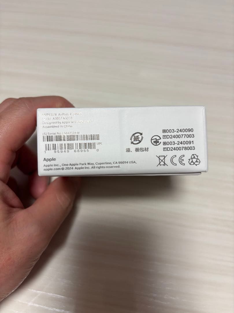 Apple AirPods 4世代　ANC搭載モデル　ノイキャン対応　本体セット