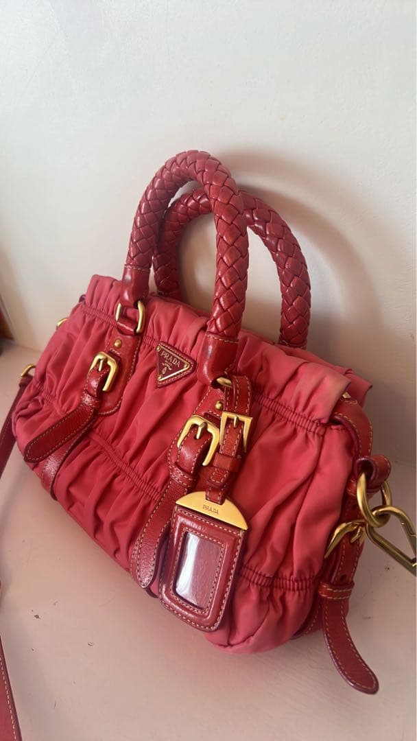 ぱ*イ様 プラダバッグ