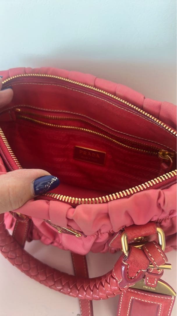 ぱ*イ様 プラダバッグ