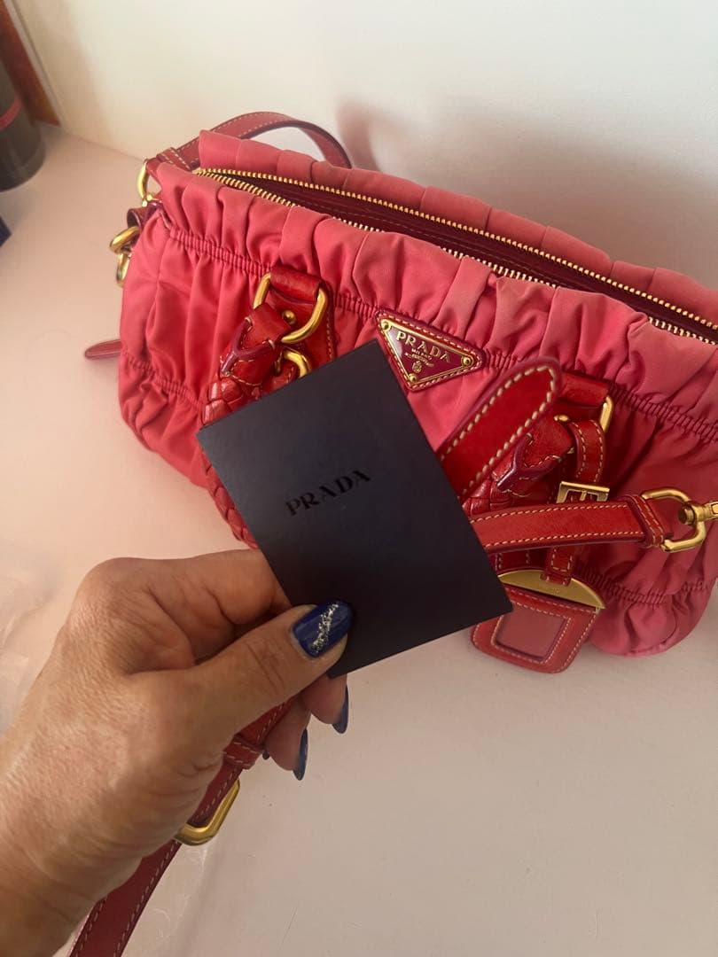 ぱ*イ様 プラダバッグ