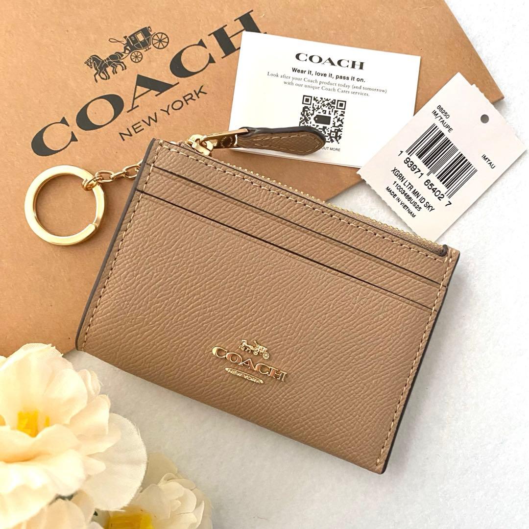 新品☆COACH(コーチ)ケース　ベージュ レザー