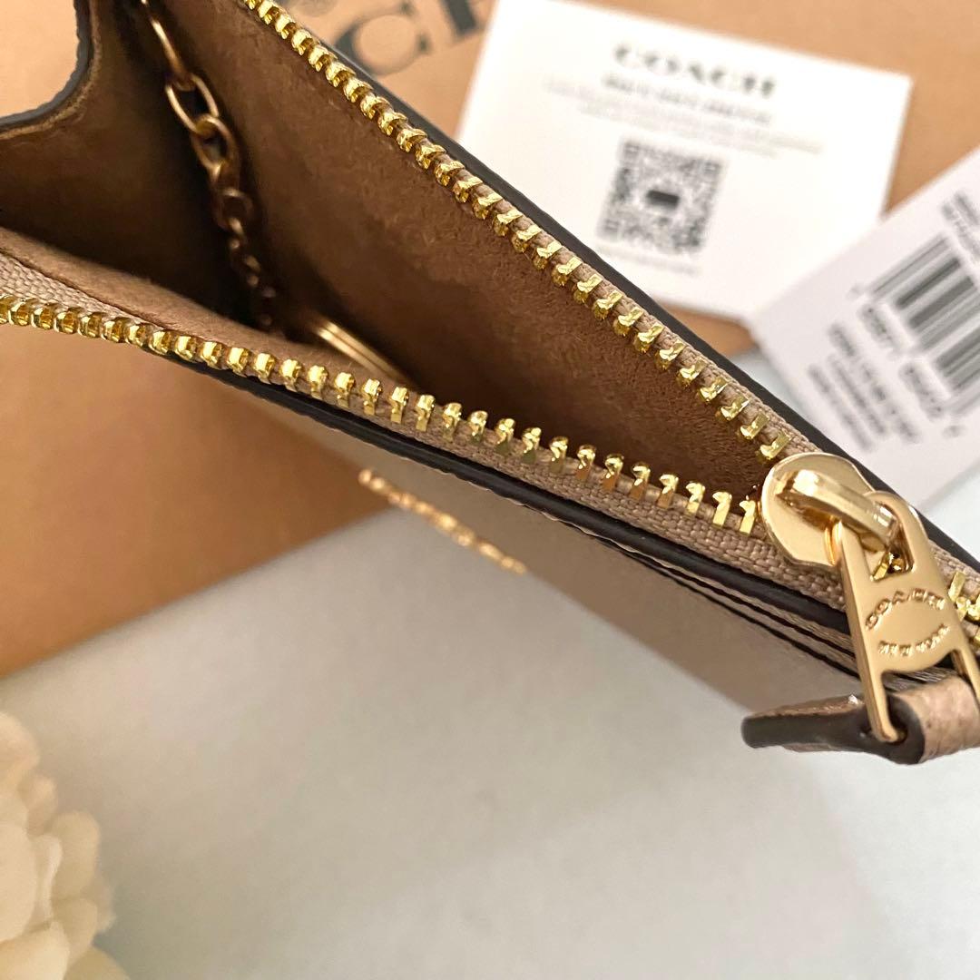 新品☆COACH(コーチ)ケース　ベージュ レザー