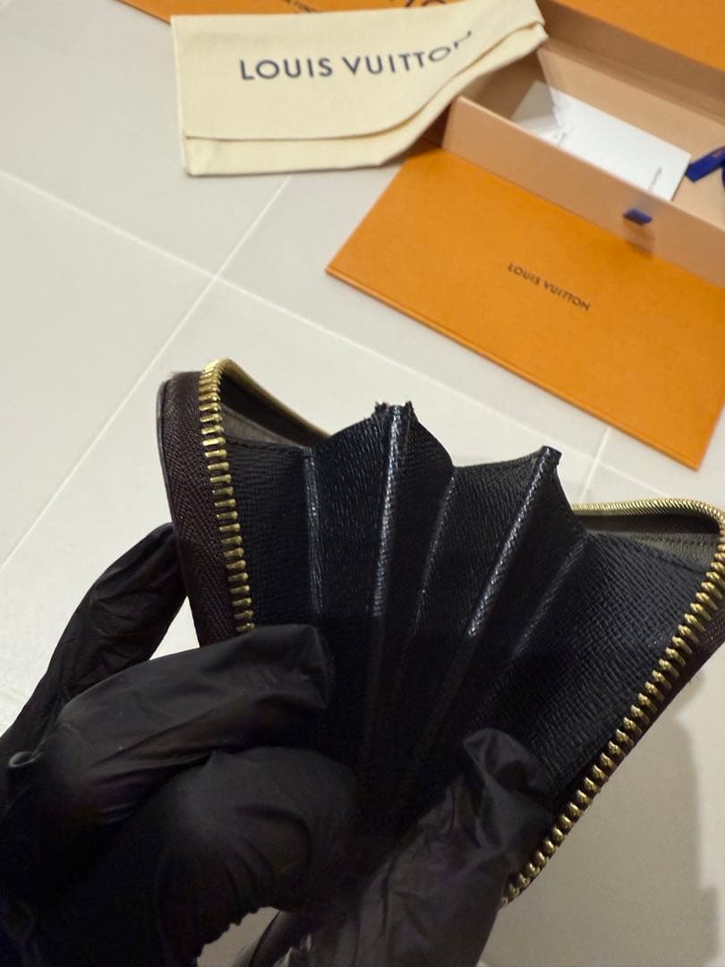 正規品 ルイヴィトン ジッピーウォレット モノグラムジャイアントリバース