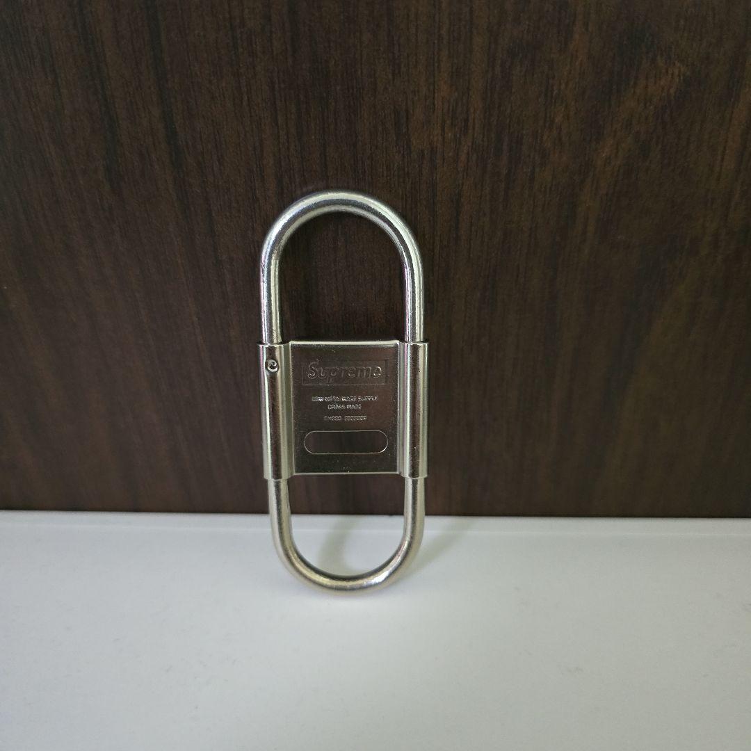 Supreme メタル キーホルダー シルバー