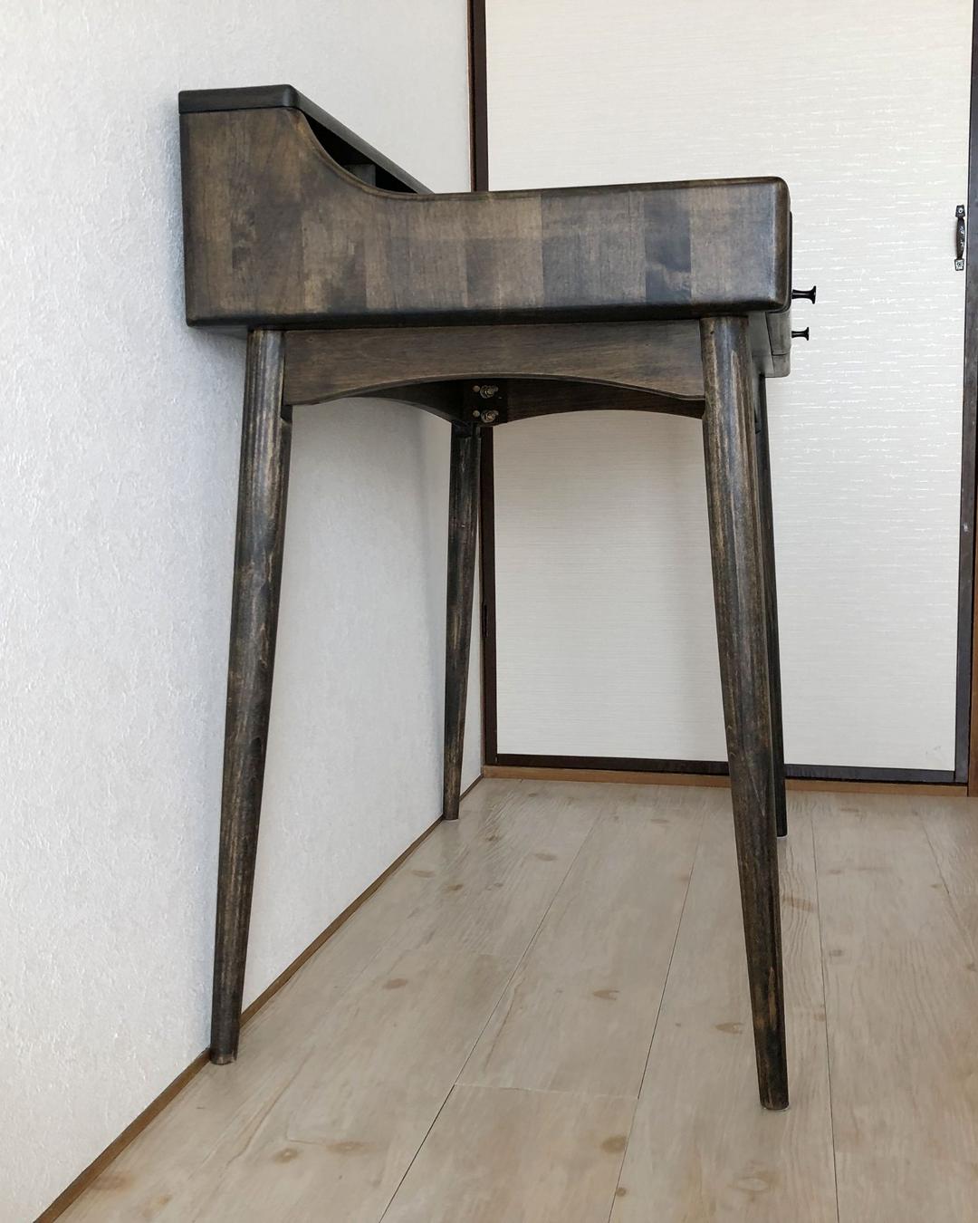 引き出し付き　木製ライティングデスク