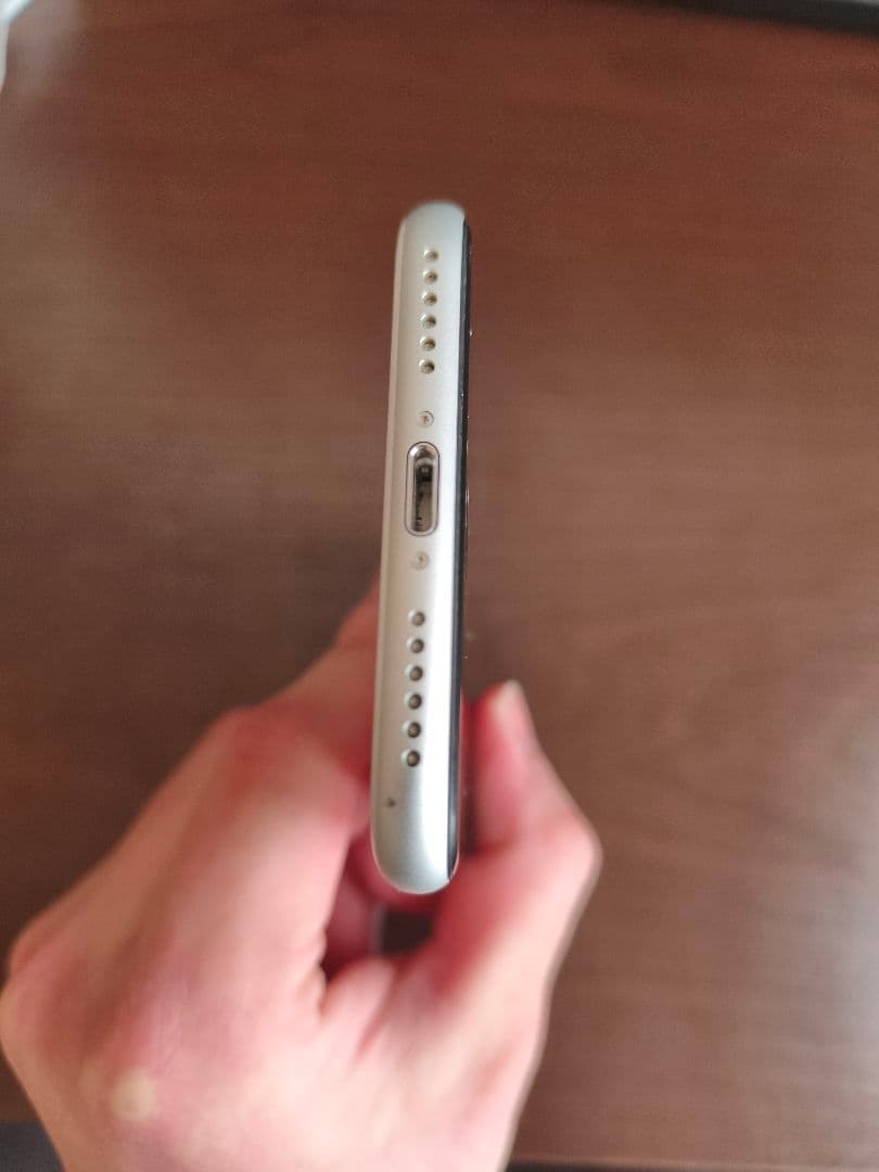 Apple iPhone SE2 ホワイト5