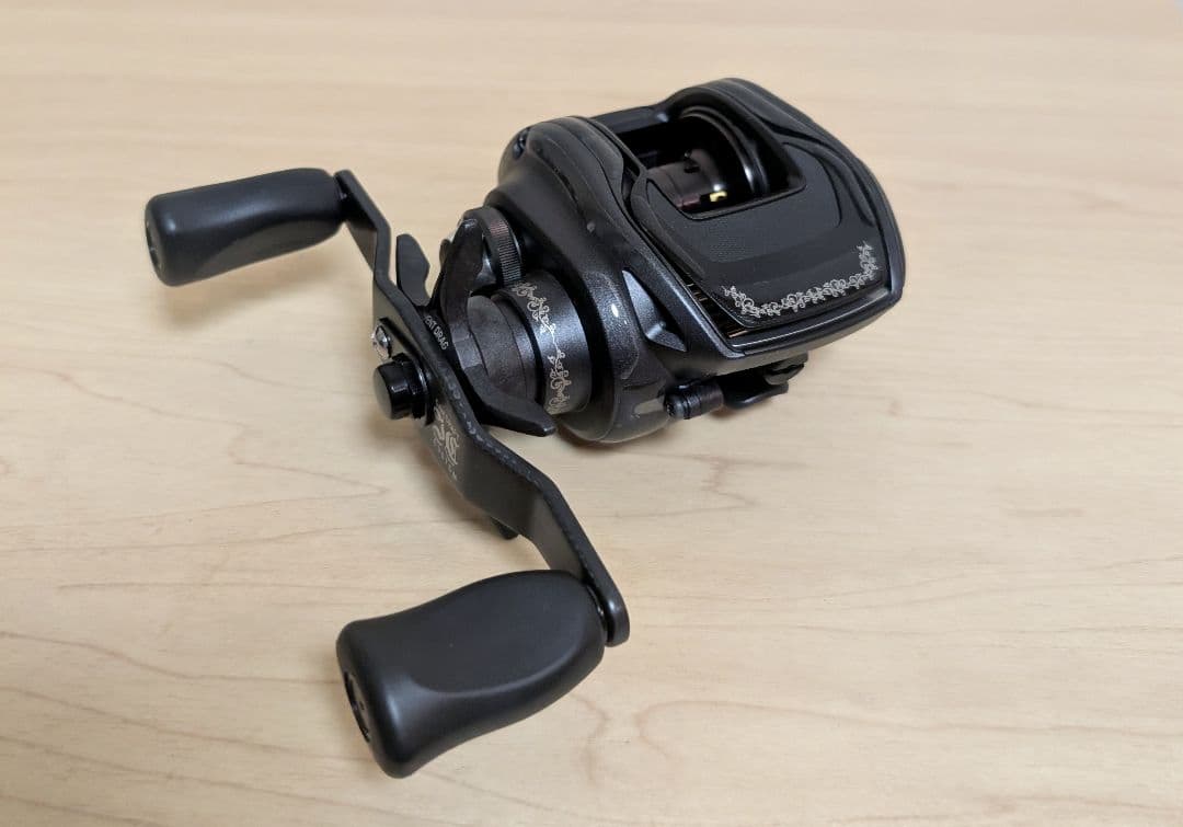 【超超美品】GAN CRAFT ガンクラフト T3 MAGO ベイトリール