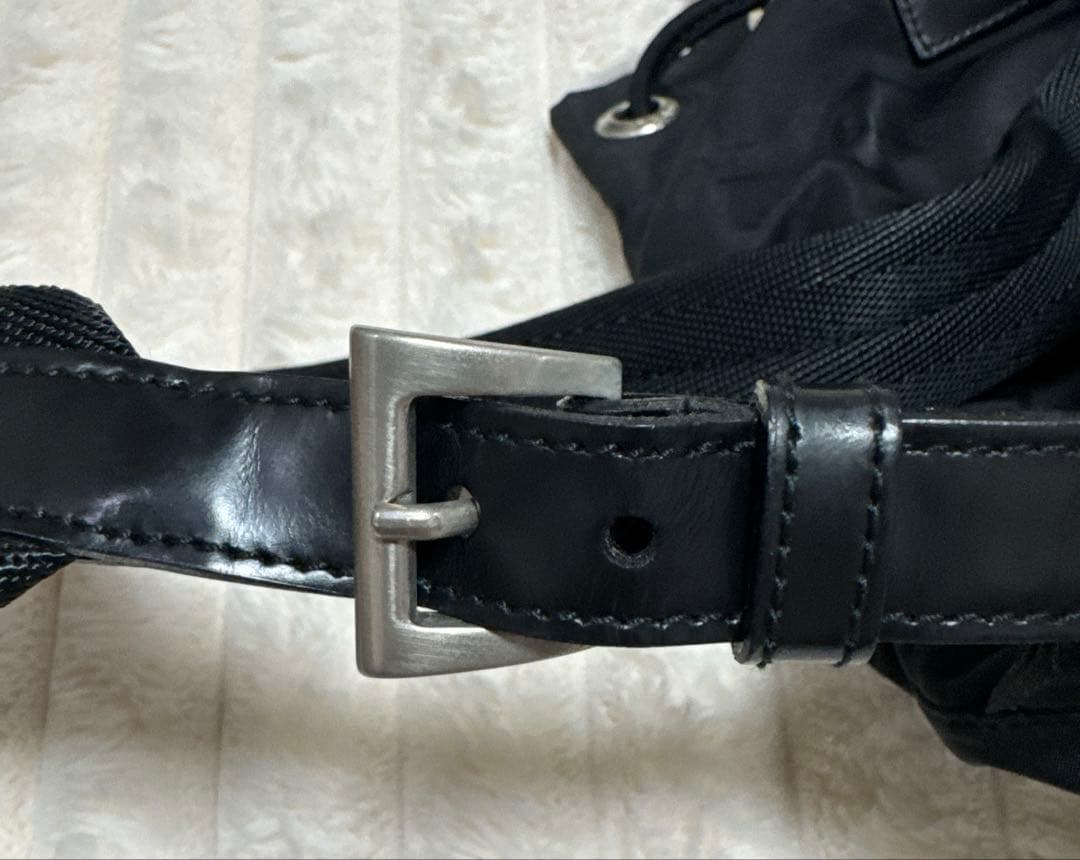 PRADAのブラック Re-Nylon バックパック