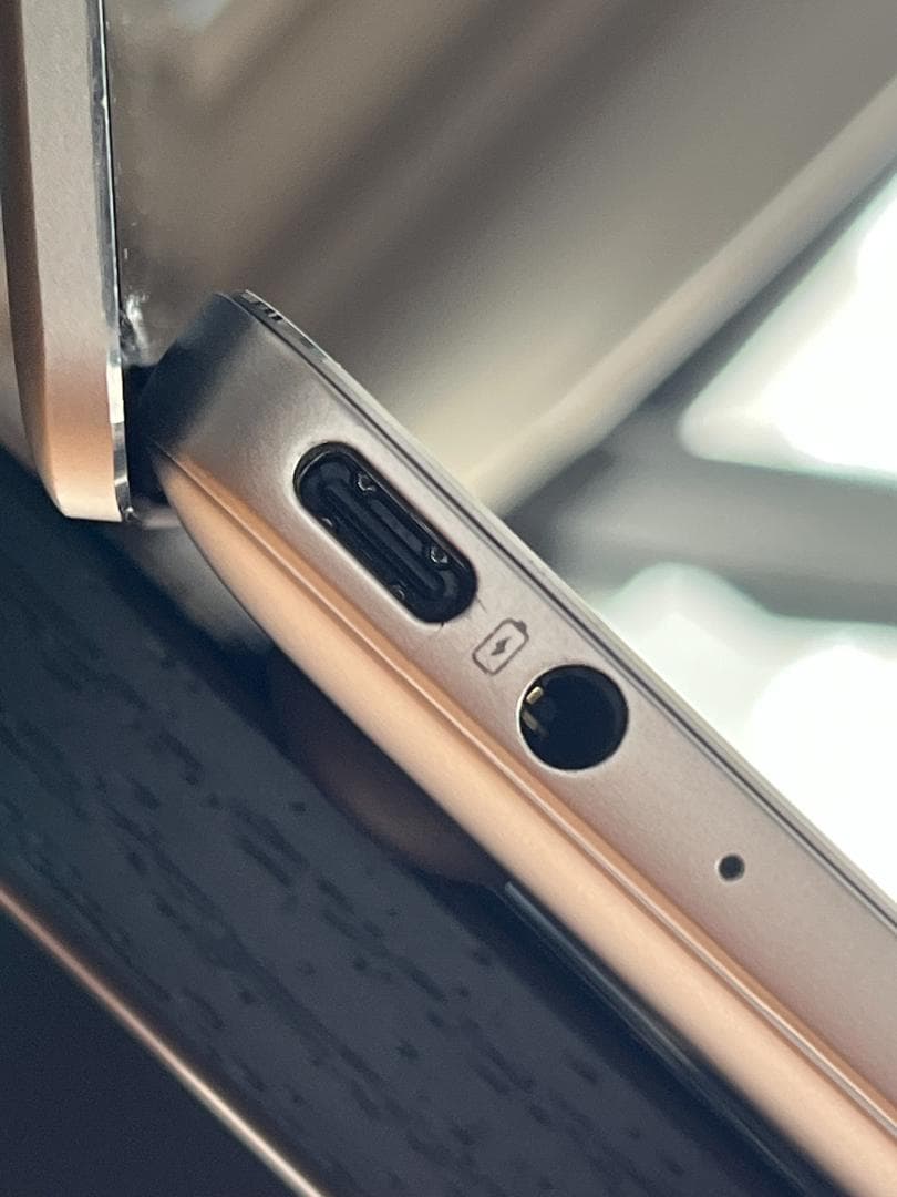 Windowsノート本体 Huawei MateBook 13 8265U MX250