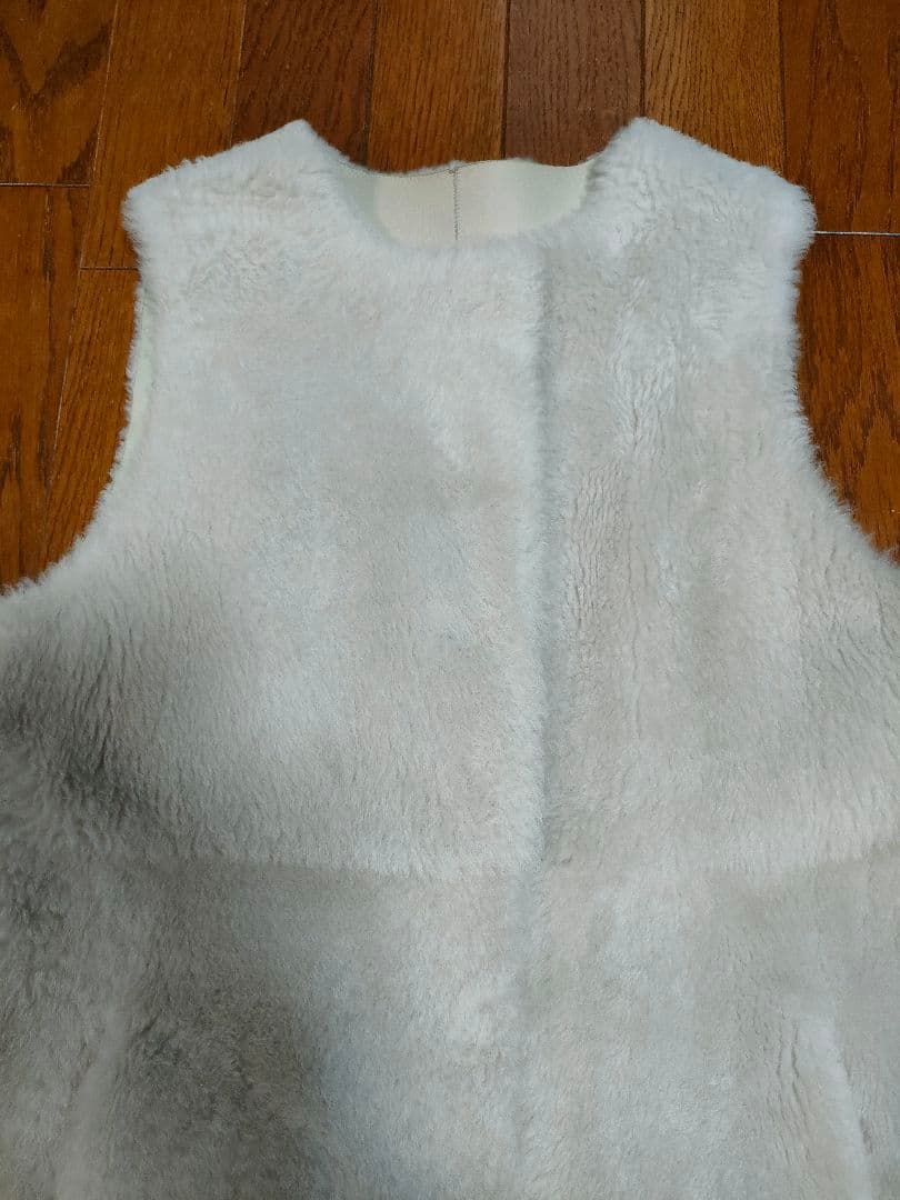 Traduireトラデュイール　羊革ムートンベスト　リバーシブルムートンジレ