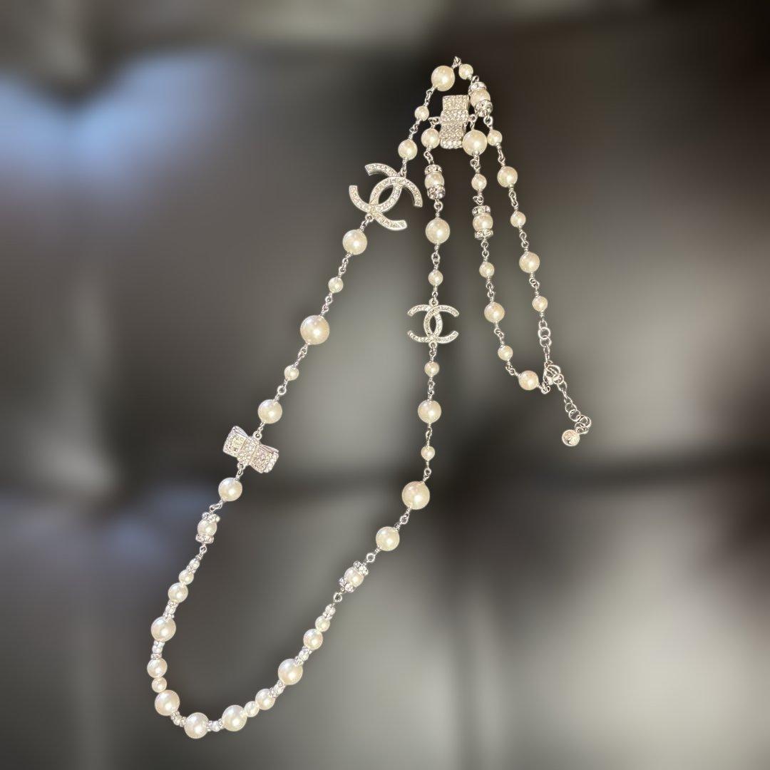 Chanel ロングネックレス パール シルバー