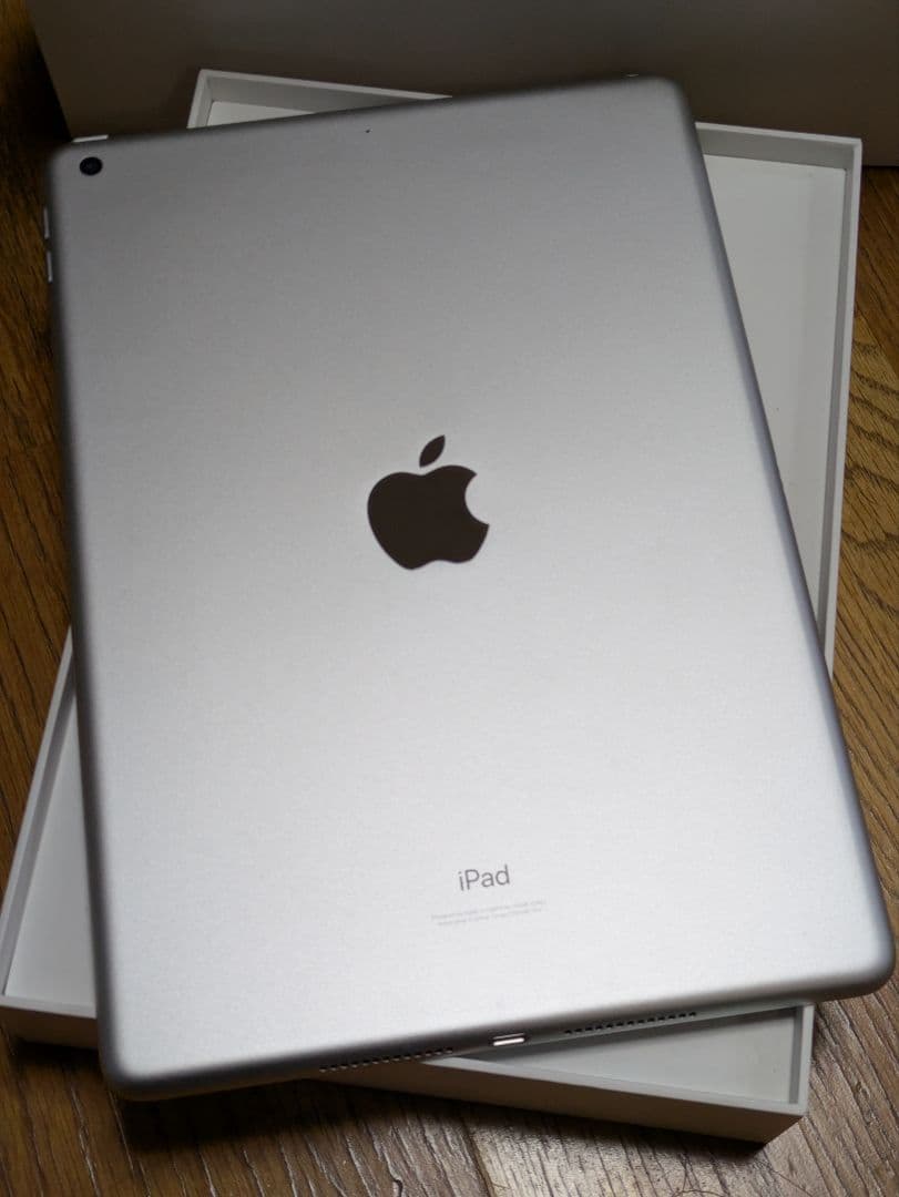 iPad 第9世代 Wi-Fiモデル 64GB シルバー