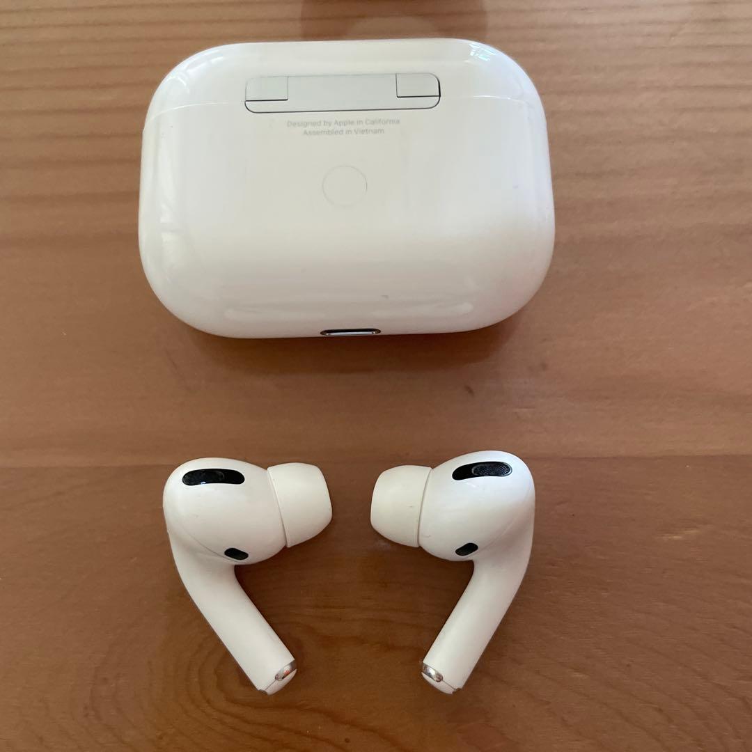 AirPods Pro 本体 充電ケース付き　Apple公式購入