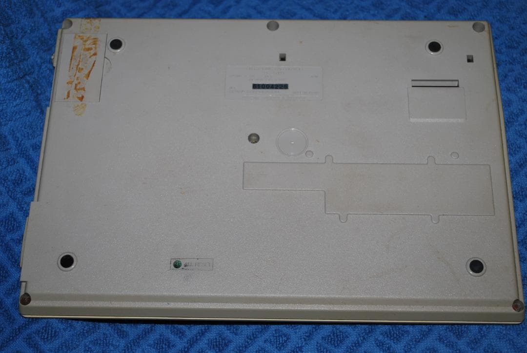 SHARP　CONPUTER　PC-2500sジャンク品の出品です。