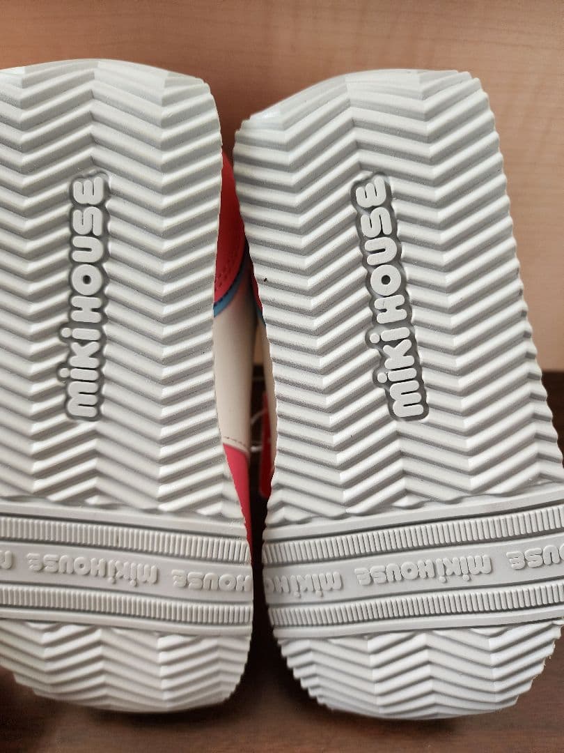 値下げ!新品　ミキハウス 　　ピンク スニーカー　16cm