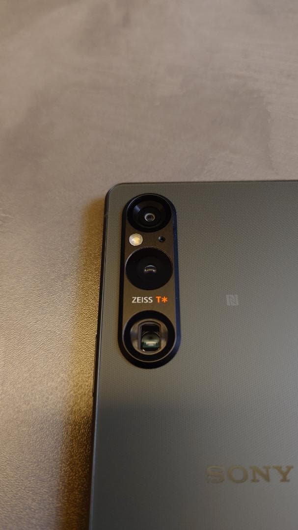 ＜中古＞SONY Xperia 1V SIMフリー512MB カーキグリーン