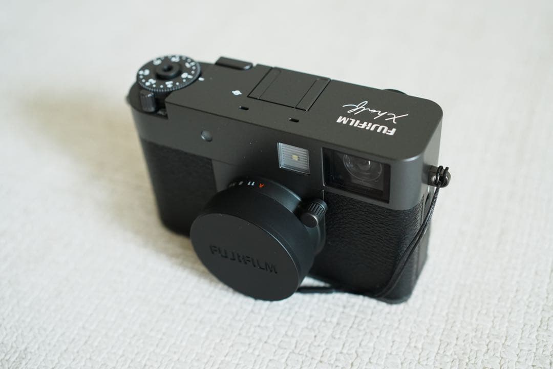 FUJIFILM X half チャコールシルバー