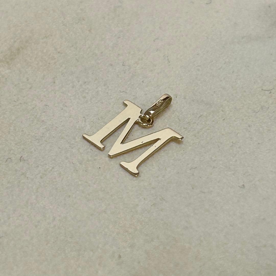 【難あり】18金 イニシャル アルファベット M トップ ヘッド チャーム 新品