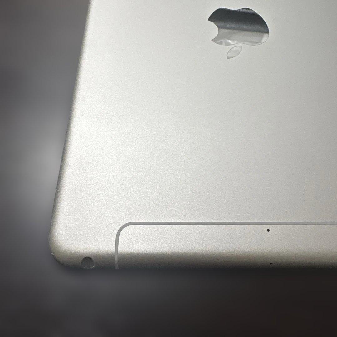 iPad Mini 第5世代 64Gb Wi-Fi + Cellularモデル