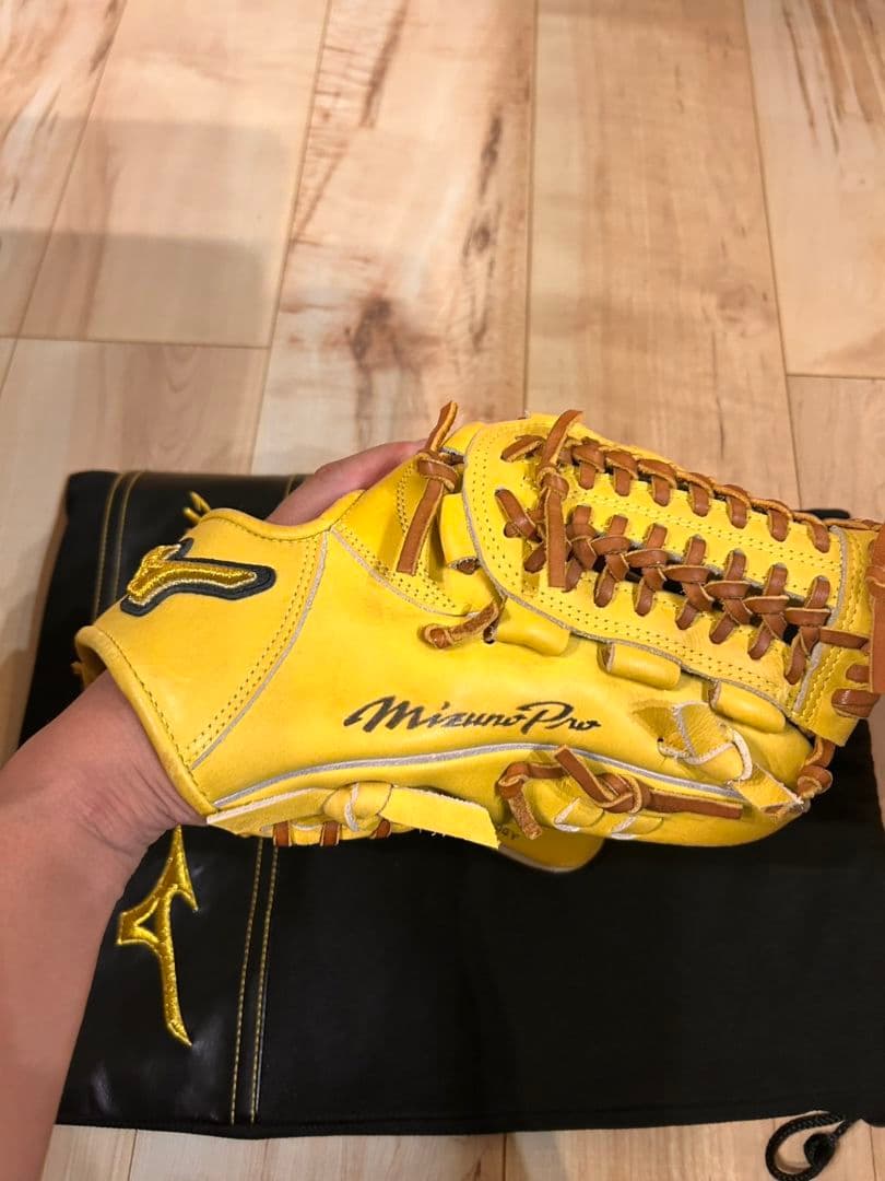 ミズノプロ　軟式　内野手　サイズ9　イエロー 収納袋付き