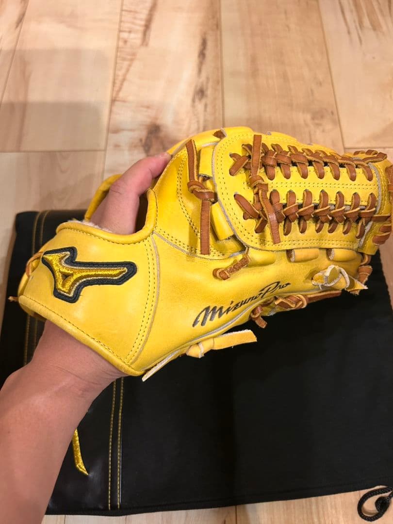 ミズノプロ　軟式　内野手　サイズ9　イエロー 収納袋付き